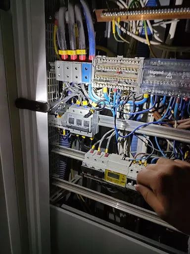 ELEKTRYK GDAŃSK Paweł Czerwiński | Pogotowie Elektryczne